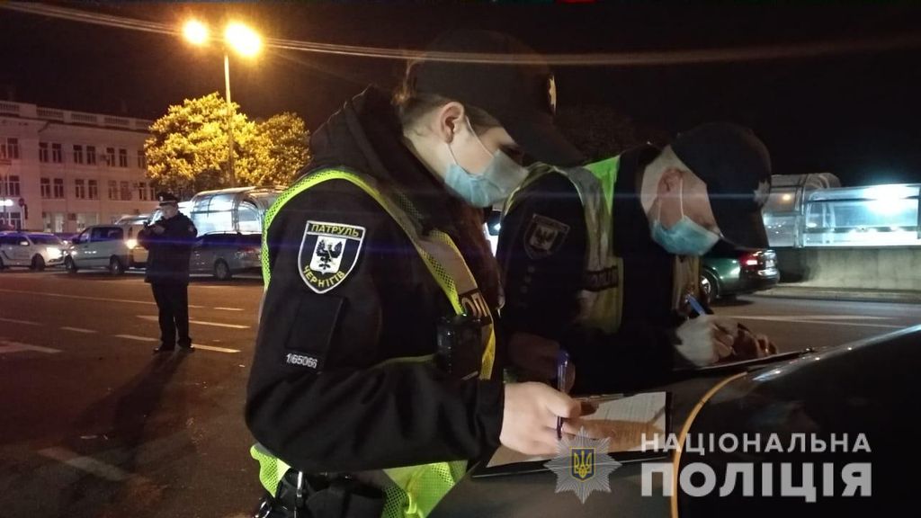 Нічна погоня: поліція у Чернігові затримала винуватця кількох ДТП