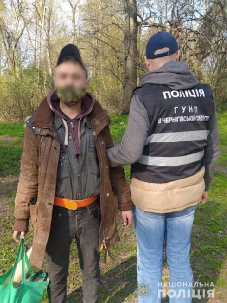 Напав на 11-річного хлопчика з ножем: зухвале пограбування на Чернігівщині
