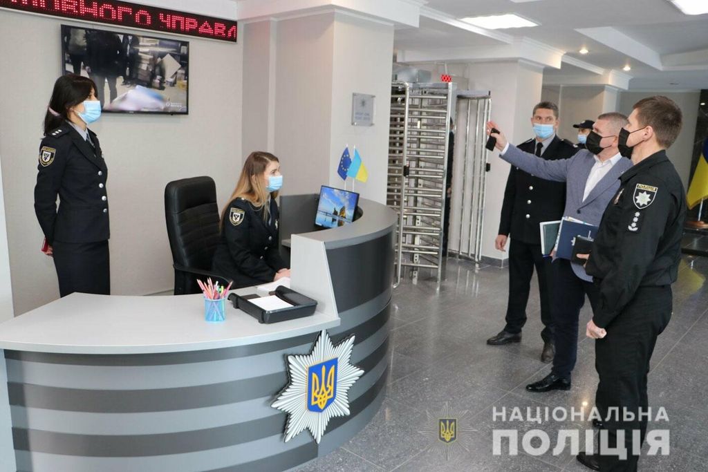 Отримати послуги максимально просто: у Чернігові запрацював поліцейський фронт-офіс