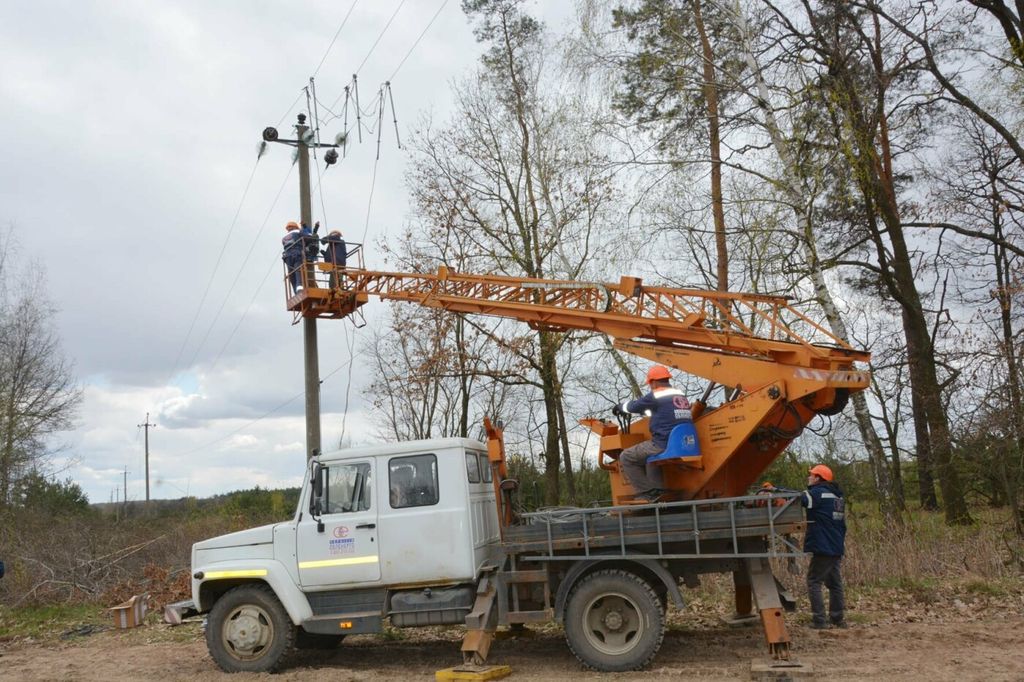 Негода знеструмила півсотні населених пунктів на Чернігівщині