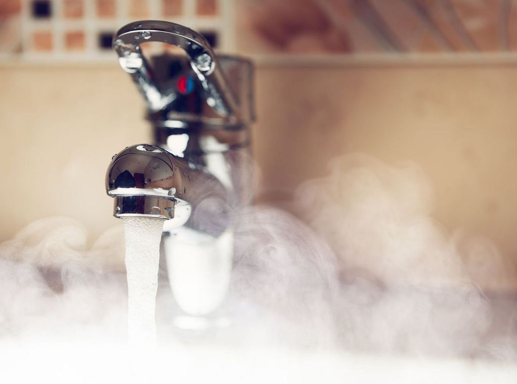 Гаряча ванна – шкідливо чи корисно? Поради чернігівцям