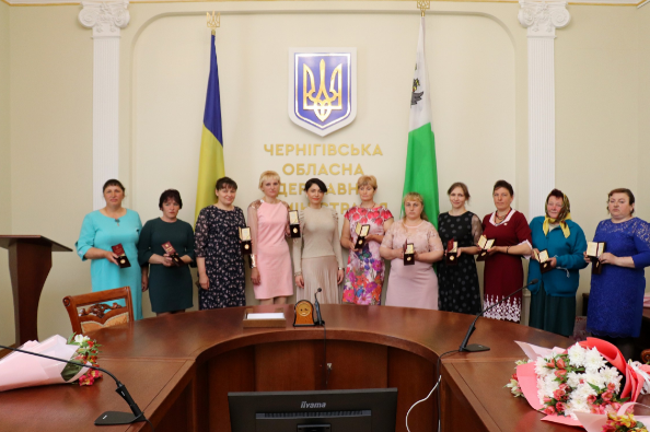 Тринадцять жінок з Чернігівщини отримали звання “Мати-героїня”