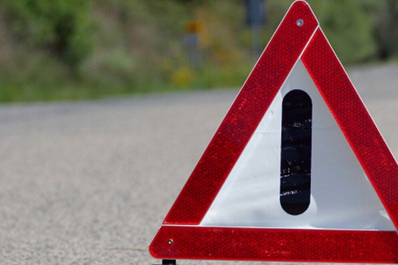 У ДТП на Чернігівщині постраждали водій та пасажир мопеду