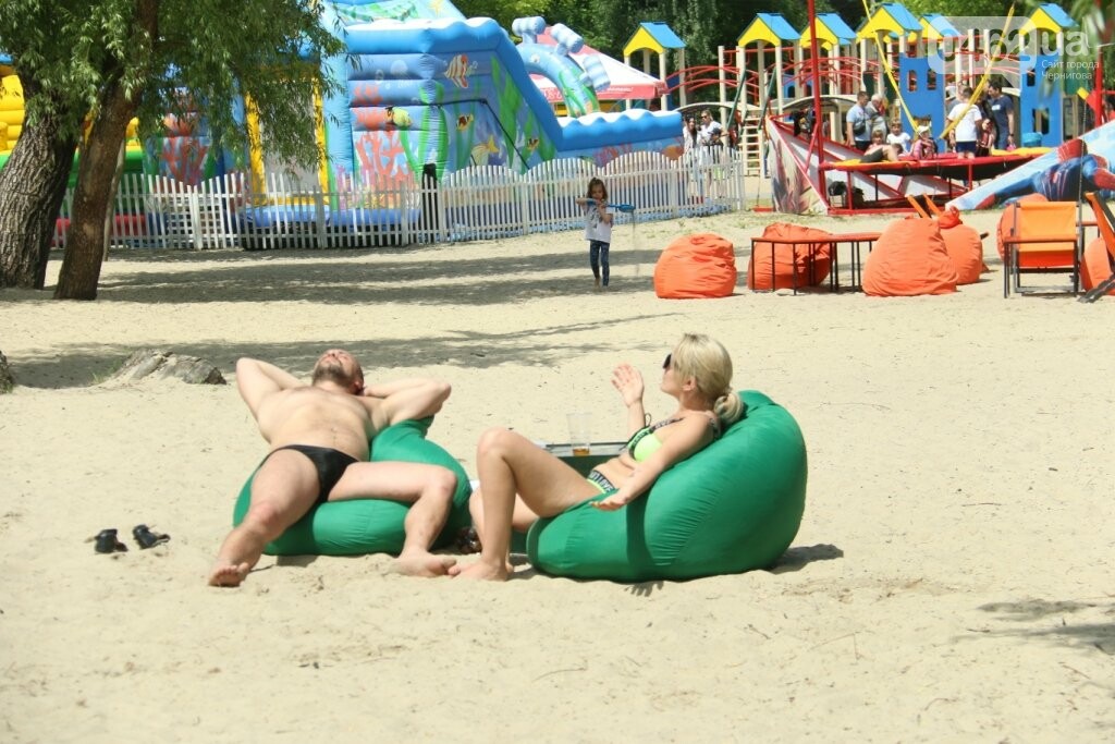 У Чернігові відкрили пляжний сезон. ФОТОРЕПОРТАЖ