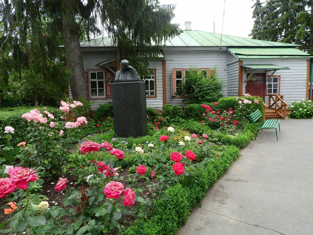Оаза квітів та краси в музеї Коцюбинського (ФОТО)