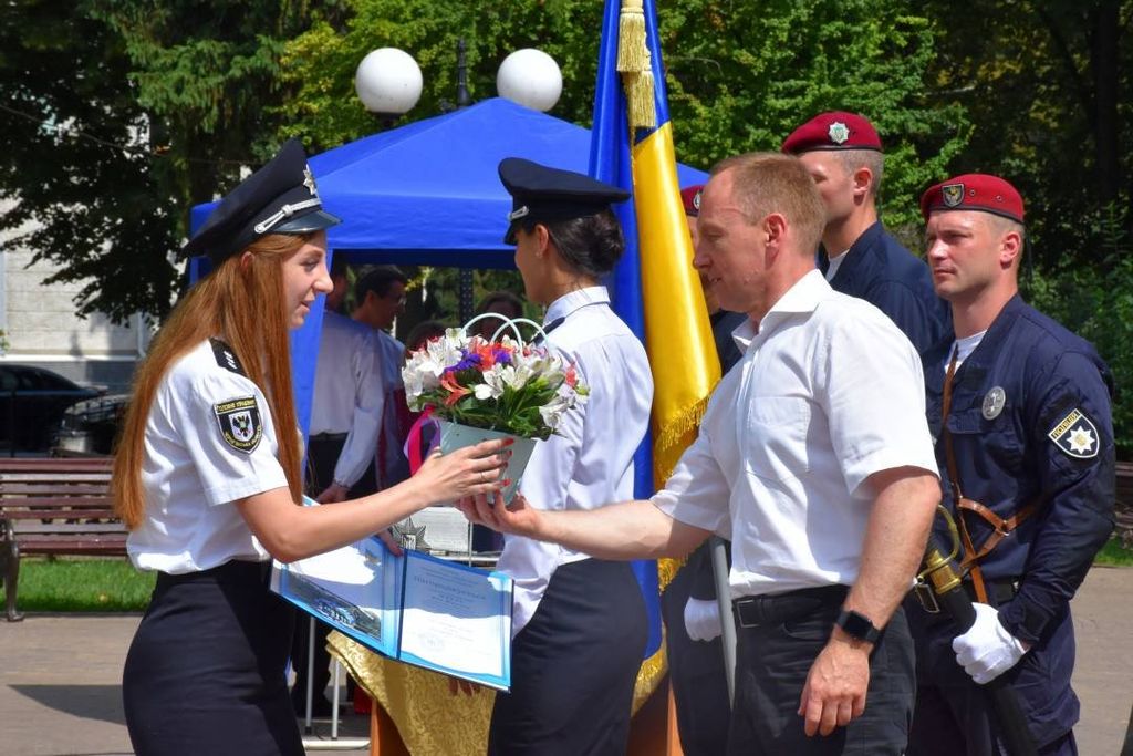 6 років Нацполіції: чернігівських поліцейських привітали з професійним святом