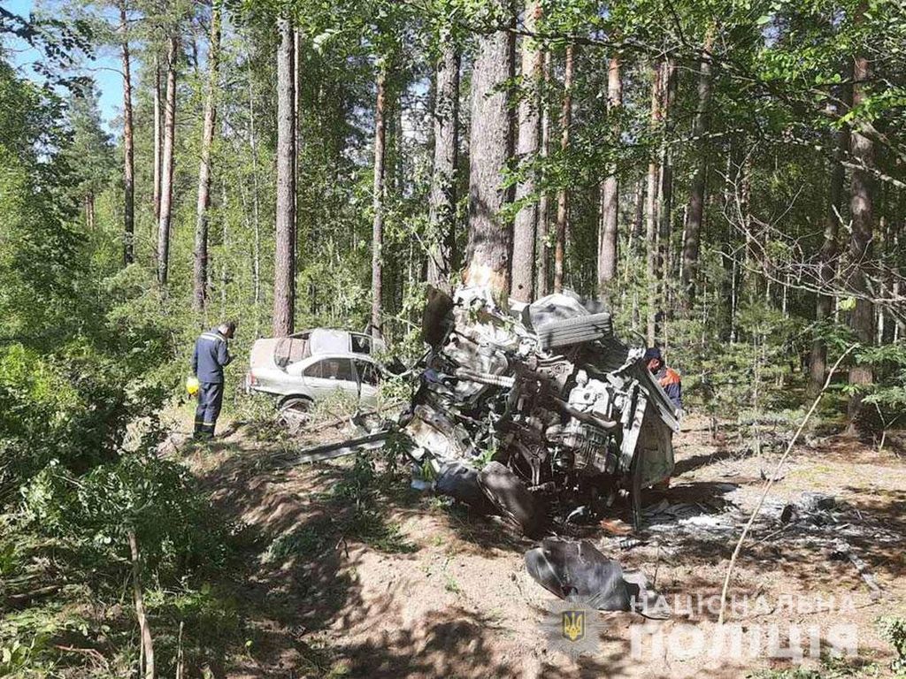 Смертельний обгін на Чернігівщині: загинули два водії