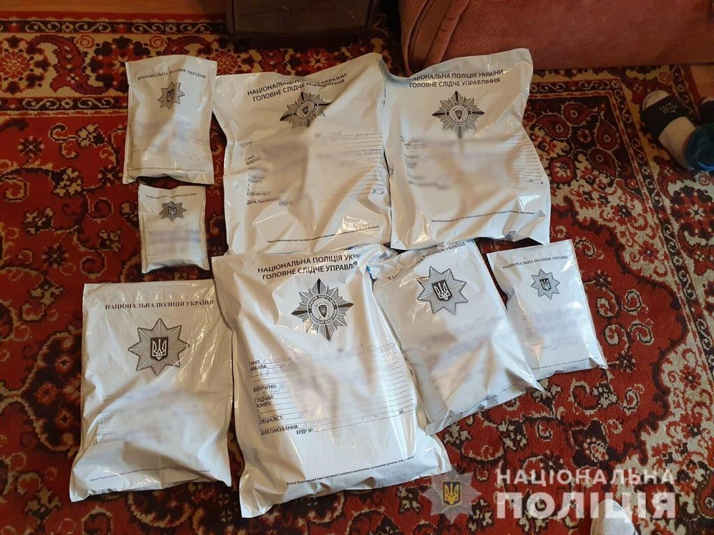Шахрайки в інтернеті продавали з Чернігова неіснуючий одяг