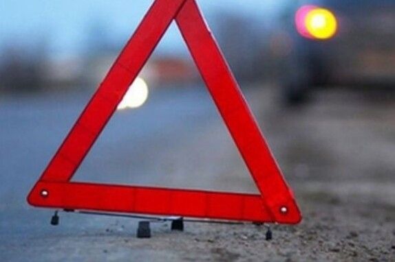 На Чернігівщині автівка зіштовхнулася з вантажівкою: є загиблі
