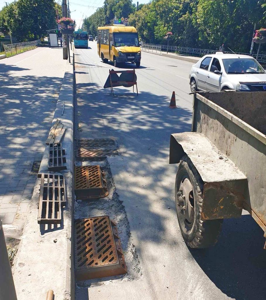 Ремонт дощових каналізацій: де у Чернігові приводять до ладу комунікації