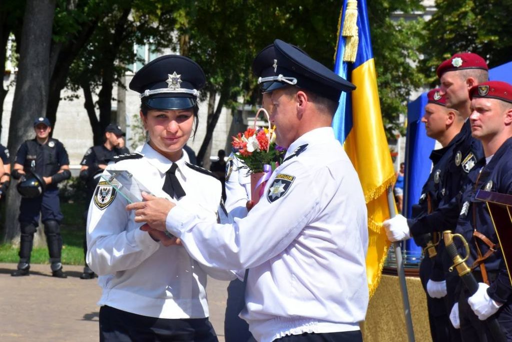 6 років Нацполіції: чернігівських поліцейських привітали з професійним святом