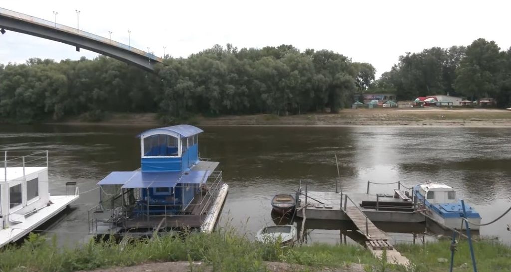 На Десні катер наїхав на чоловіка: в якому він стані та чи знайшли водія