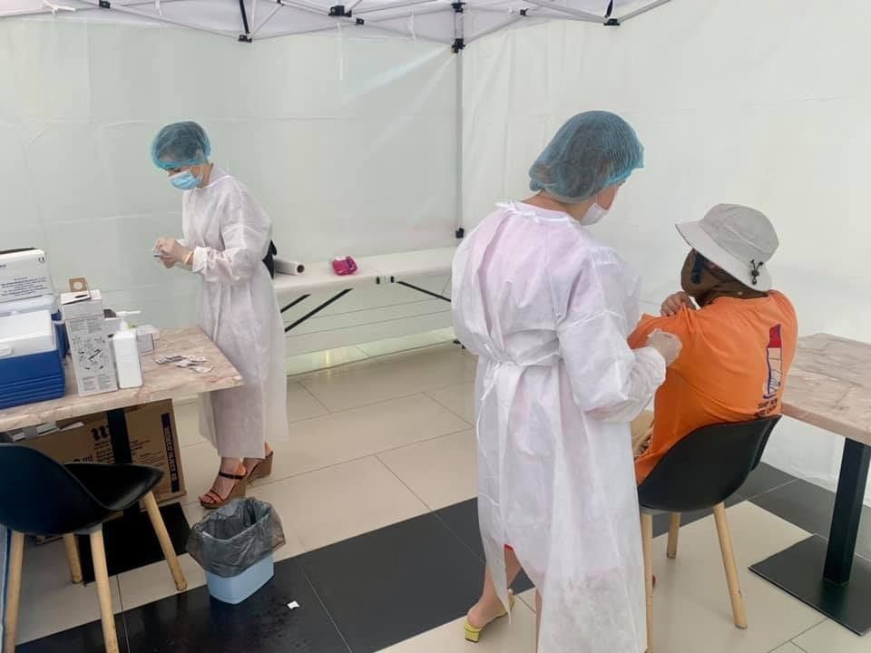 COVID-вакцинація у чернігівських ТРЦ: цієї суботи вакциною Pfize щепили 1106 осіб