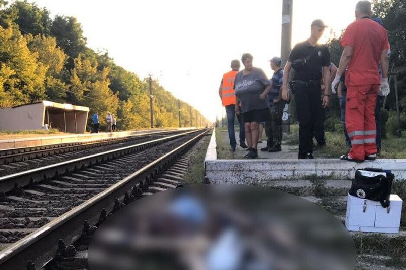 На Чернігівщині потяг на смерть збив людину
