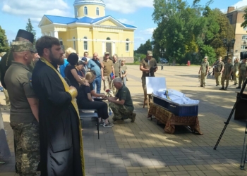 На Чернігівщині провели в останню путь 35-річного військового (ФОТО)
