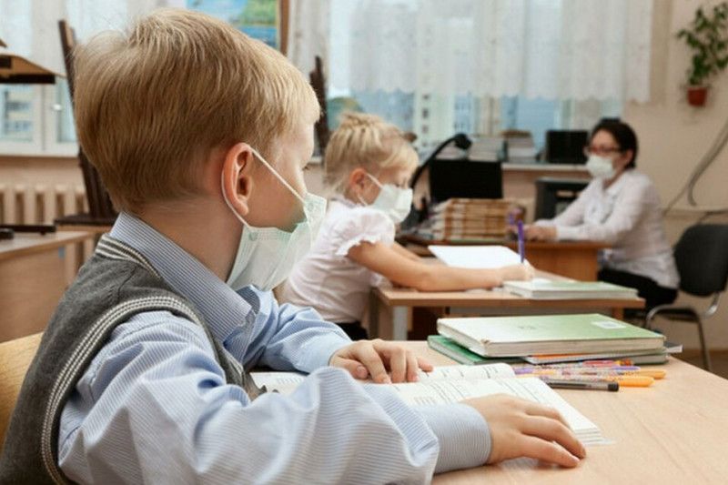 До роботи в умовах «жовтої» карантинної зони готова лише половина шкіл Чернігівщини