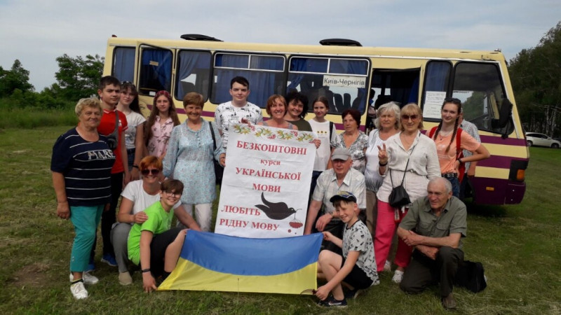 У городянської бабусі чотирьох онуків вистачає енергії на безкоштовні курси української мови