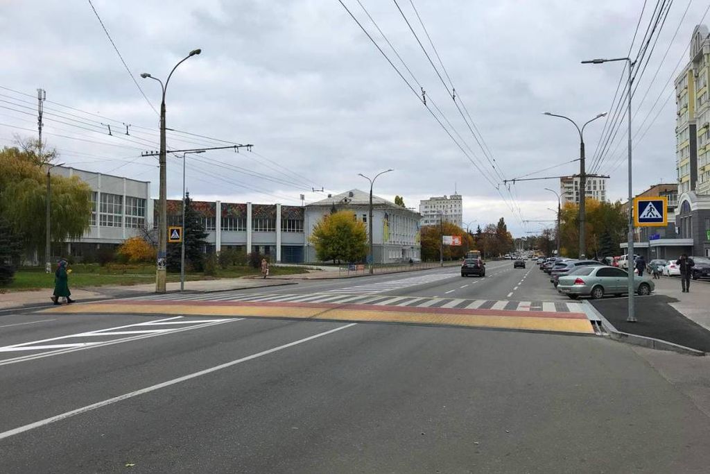 У Чернігові збудували чотири нових підвищених пішохідних переходи. ФОТО