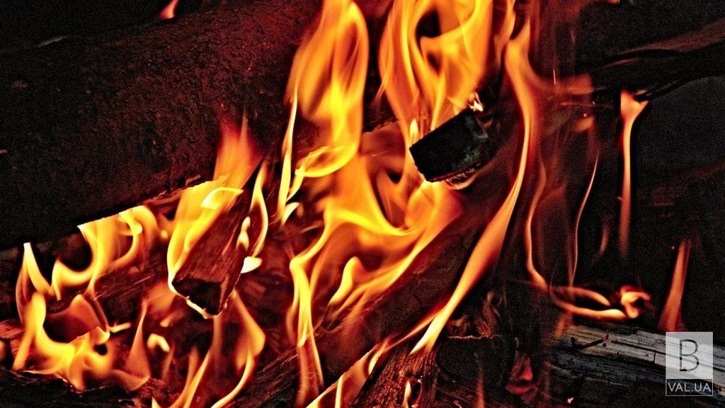 У Прилуках під час пожежі власного будинку загинув 50-річний чоловік
