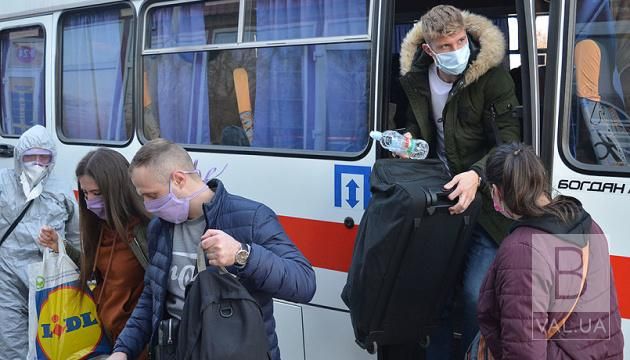 Кабмін заборонив міжобласні перевезення нещеплених українців без ПЛР-тесту