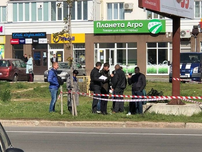 У Чернігові напали на двох поліцейських: один загинув на місці, інший наразі в реанімації. ОНОВЛЕНО