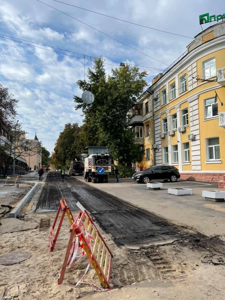 На вулиці Святомиколаївській відремонтують дорогу і тротуари