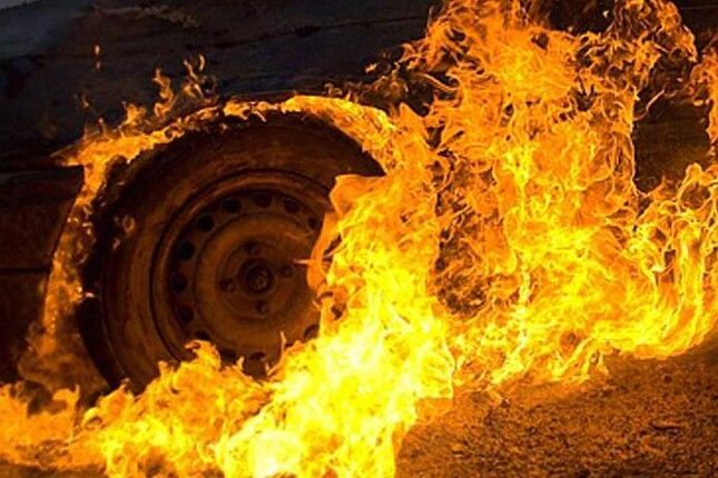 На Чернігівщині згоріли два «ВАЗи»