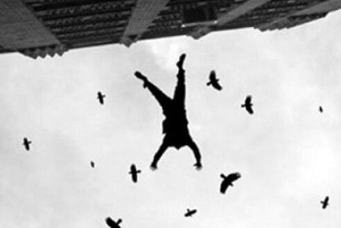 У Чернігові 18-річний хлопець стрибнув з даху дев’ятиповерхівки