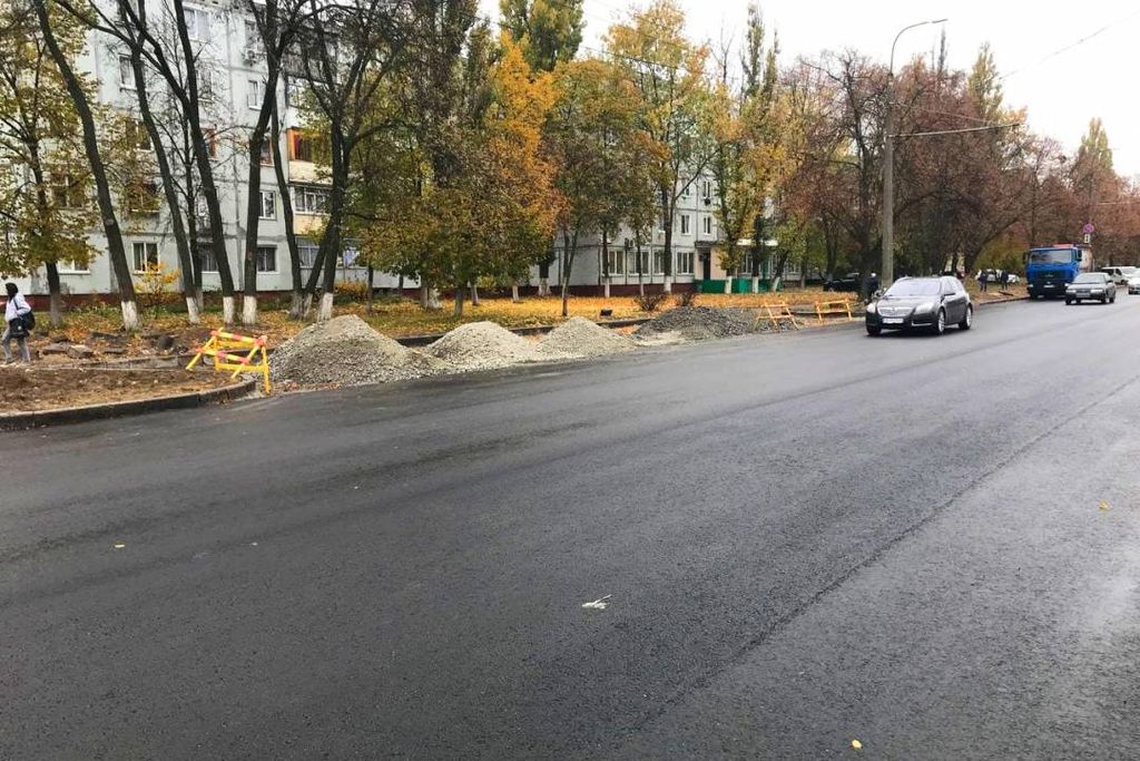 Вулиця Івана Мазепи тепер з новим асфальтним покриттям. ФОТОРЕПОРТАЖ