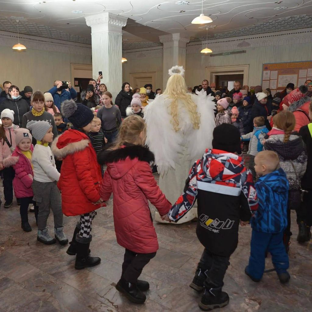 19 грудня у Чернігові провели святкову акцію «Миколай на колесах» - ФОТОРЕПОРТАЖ