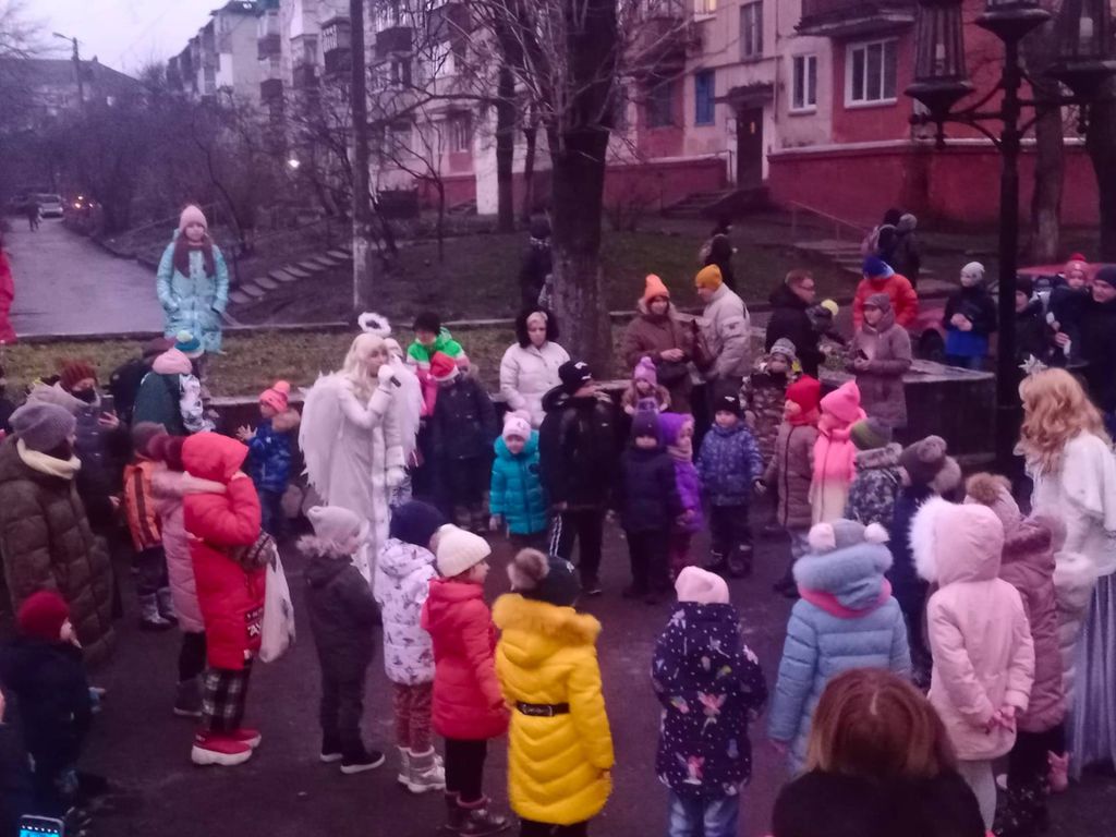 19 грудня у Чернігові провели святкову акцію «Миколай на колесах» - ФОТОРЕПОРТАЖ