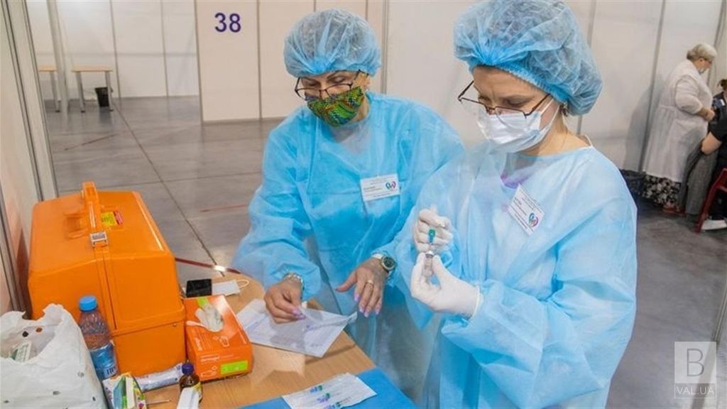 Чернігівці не хочуть щепитися: у місті закрили два центри вакцинації