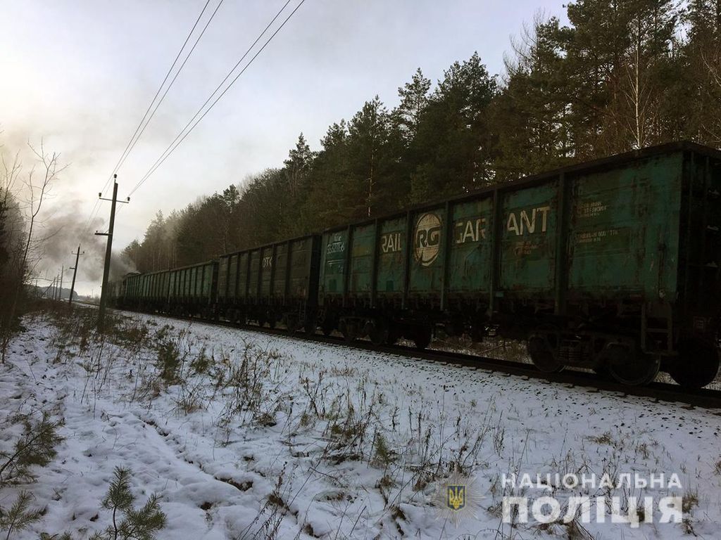 На Чернігівщині загорівся залізничний локомотив. ФОТО