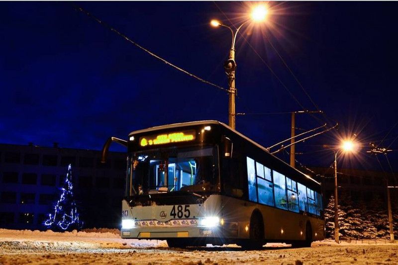 Відомо, які маршрути громадського транспорту працюватимуть у Чернігові у новорічну ніч