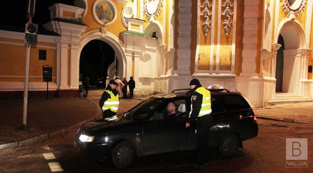 На Чернігівщині близько 700 поліцейських забезпечуватимуть правопорядок під час Різдвяних богослужінь