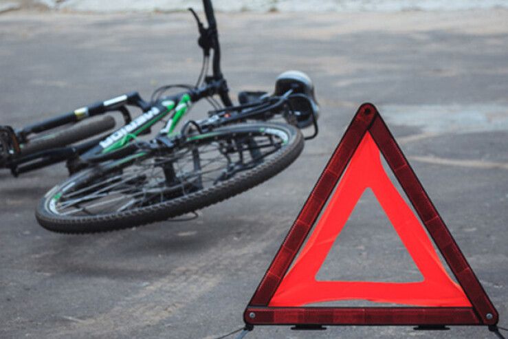 На Чернігівщині «дев’ятка» збила велосипедистку