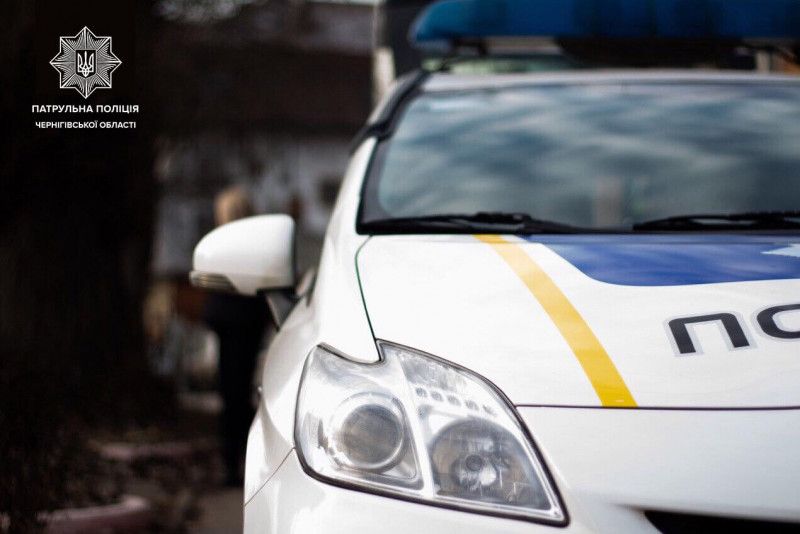 На київській трасі патрульні затримали водія з підробленим посвідченням