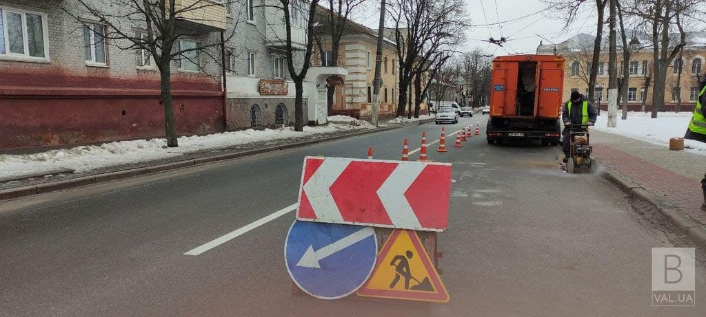 Аварія на водопроводі: у Чернігові частково перекрили рух вулицею Преображенською
