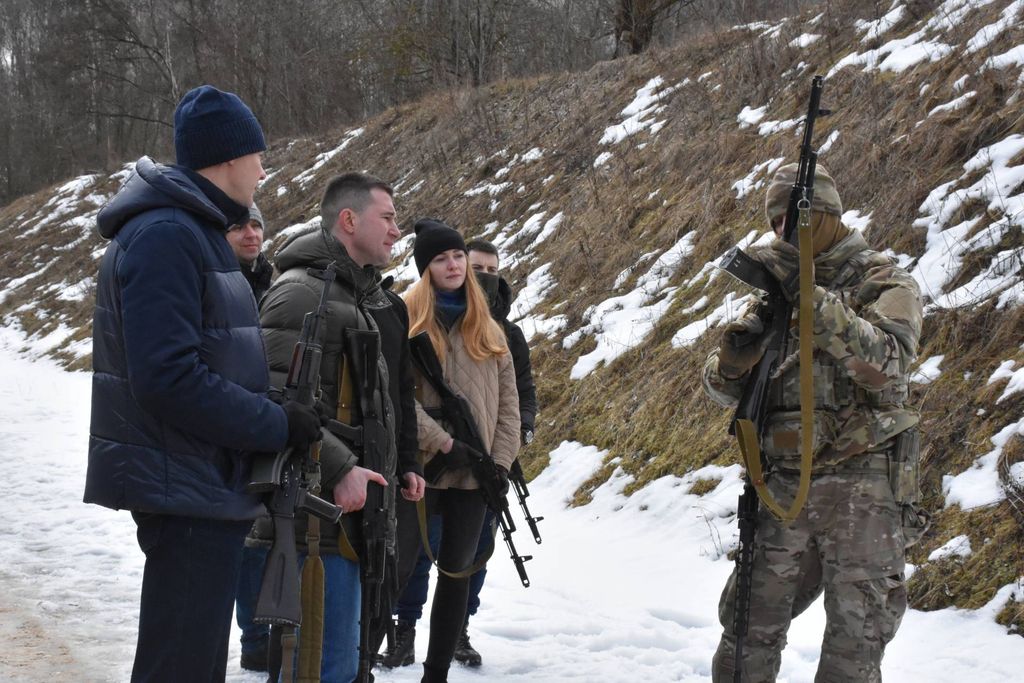 Чернігівський міський голова та депутати міської ради взяли участь у стрілецькому дні батальйону територіальної оборони