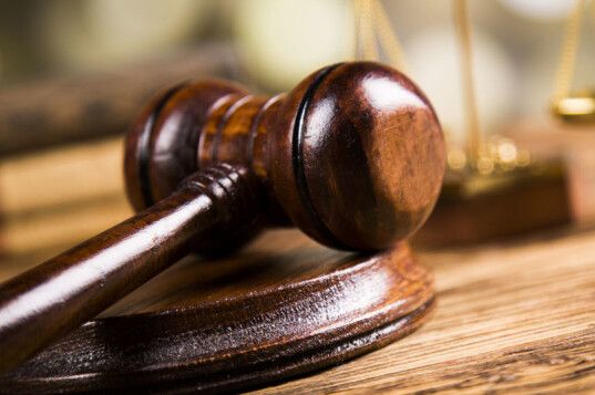 Подвійний угон, крадіжка та грабіж: на Чернігівщині до 7 років ув’язнення засуджено чоловіка