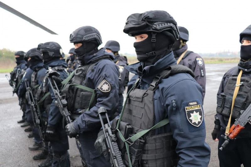 Загинули захищаючи Україну: Президент відзначив поліцейських Чернігівщини