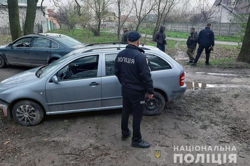 Чернігівські поліцейські розшукали викрадені автомобілі та повернули їх власникам