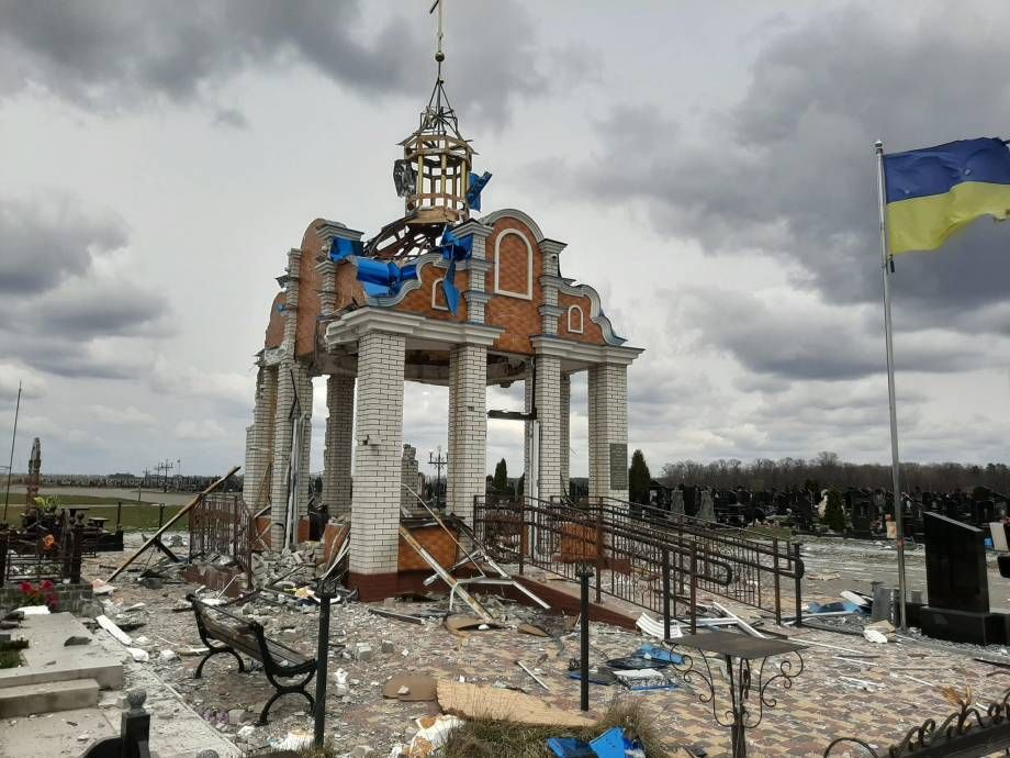 Міське кладовище “Яцево” закрите для відвідувань через велику кількість боєприпасів, які залишили після себе російські окупанти