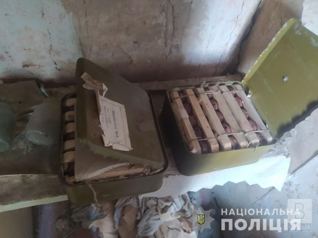 В Іванівській громаді знайшли дві сховки з російськими боєприпасами. ФОТО