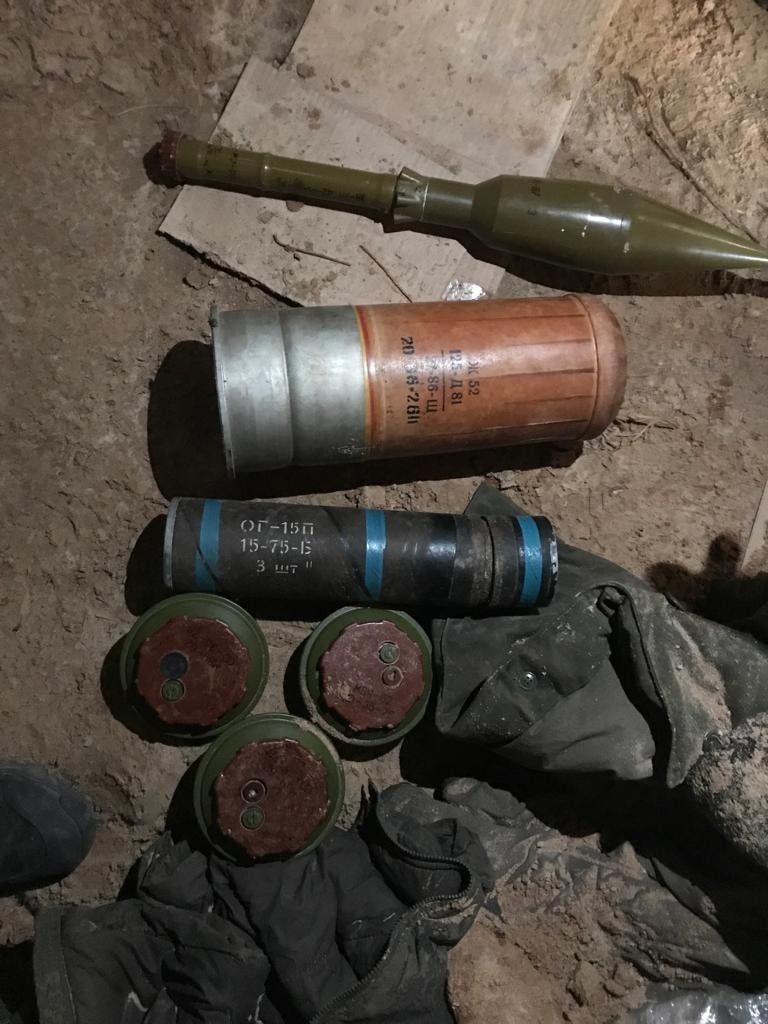 У Чернігівському районі виявили декілька сховків з російськими боєприпасами. ФОТО