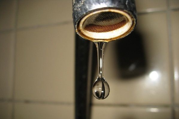Через порив водогону в помешканнях Чернігова суттєво знизиться тиск води
