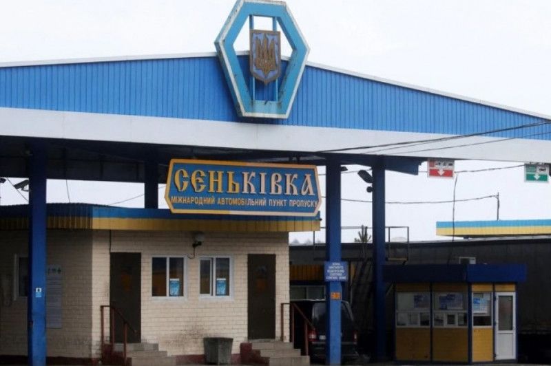 У селі на Чернігівщині через обстріли немає світла майже два тижні