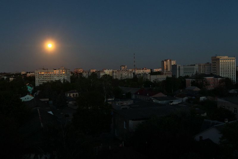 Унікальні кадри «кривавого місяця» над Черніговом (Фото)