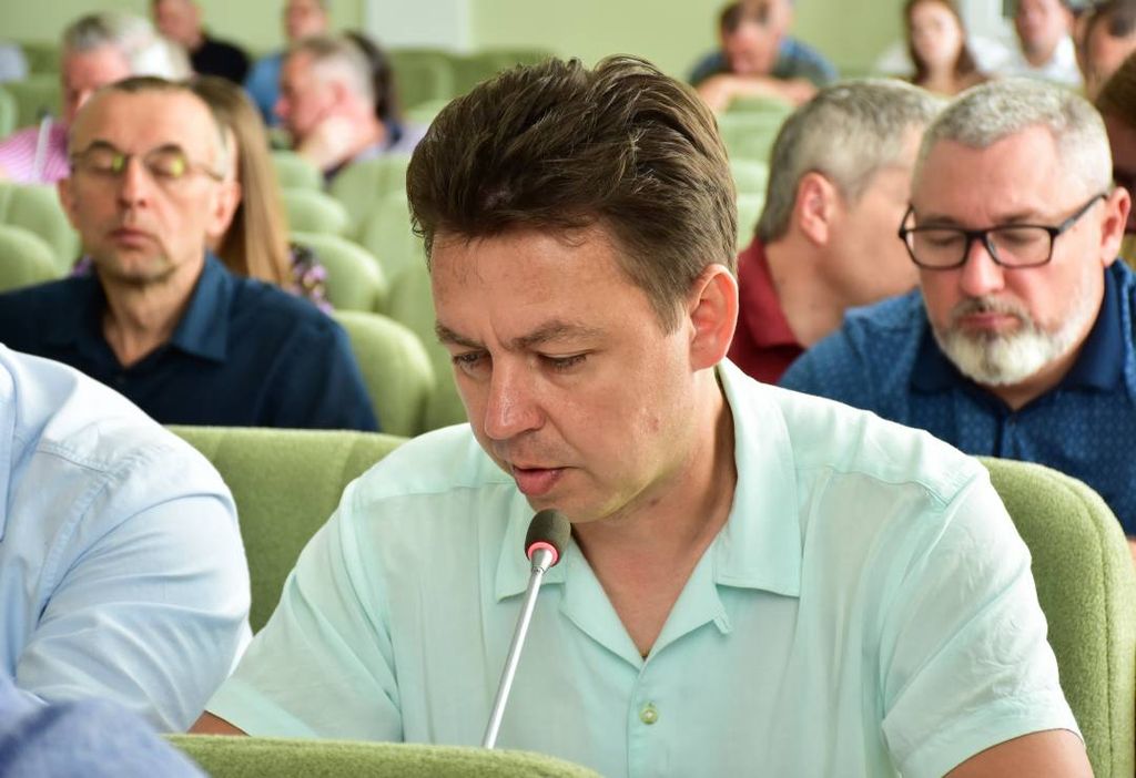 30 червня відбулося позачергове засідання сесії Чернігівської міської ради. Фоторепортаж