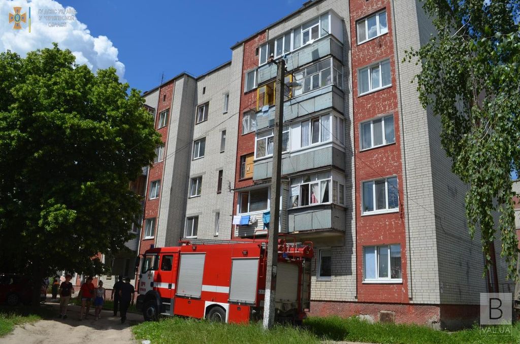 В багатоповерхівці на Елеваторній у Чернігові стався вибух: загинув чоловік